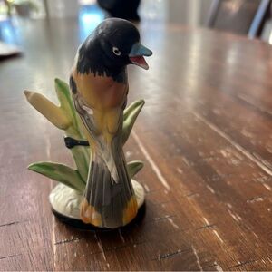 Vintage Japan Oriole Ceramic‎ Bird Figurine